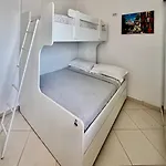 Del Mar Sea View Апартаменты *
