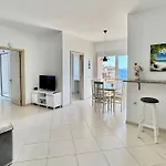 Апартаменты Del Mar Sea View *