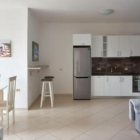 Del Mar Sea View Apartment *