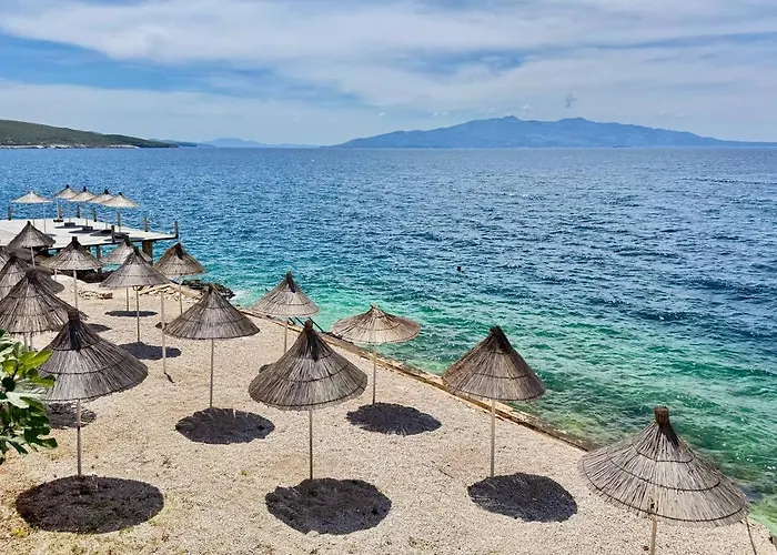 Del Mar Sea View Apartment Sarandë