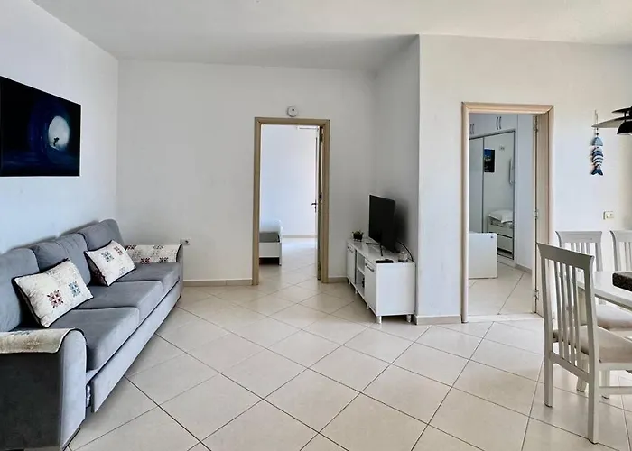 Del Mar Sea View Apartment