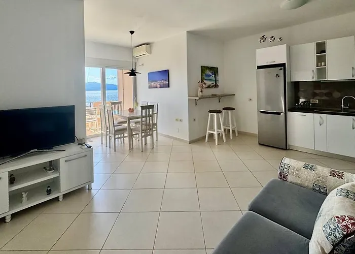 Del Mar Sea View Apartment